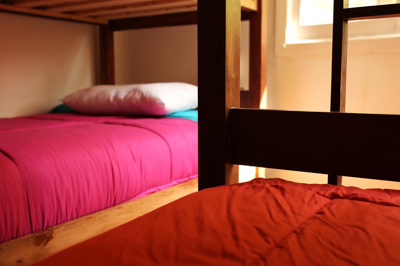 Avion Rojo Hostal *